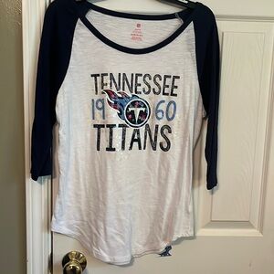 Women’s XL Tennessee Titans 3/4 sleeve length top.